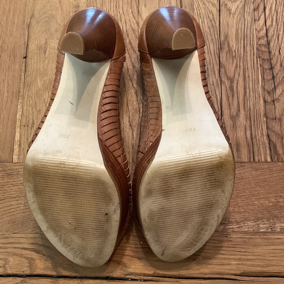 Guess Brown Leather Pumps. Size 7.5 - Picture 5 of 8